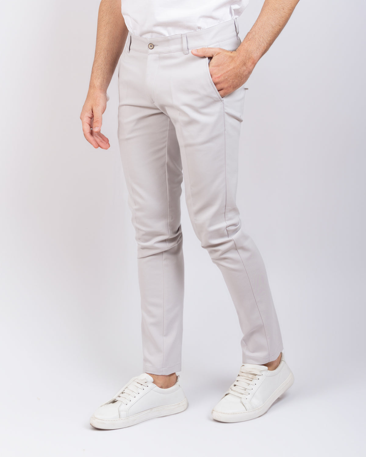 Pantaloni modello Tiglio per uomo in tessuto tecnico idrorepellente doppiato elasticizzato: 46